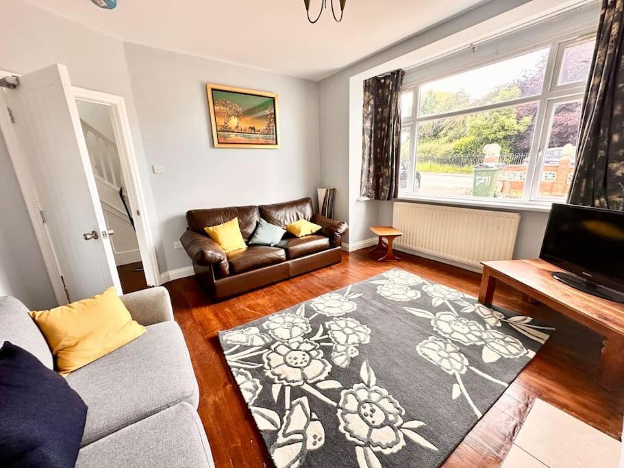5 Bed Property In Se12 Londra Exterior foto