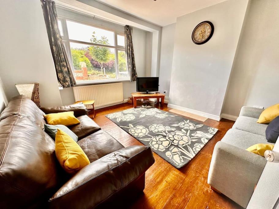 5 Bed Property In Se12 Londra Exterior foto