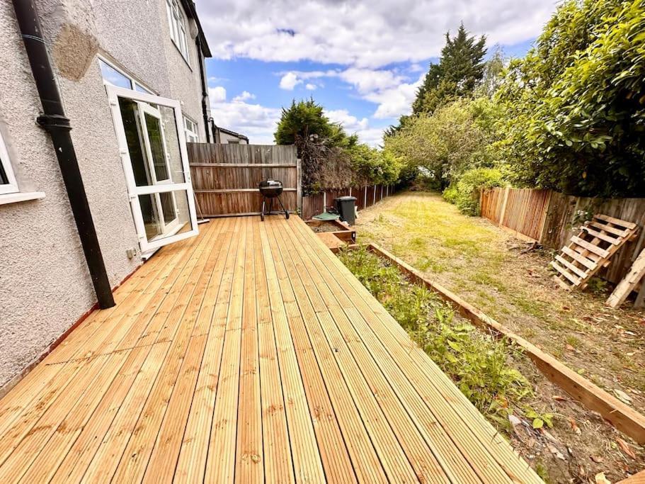 5 Bed Property In Se12 Londra Exterior foto