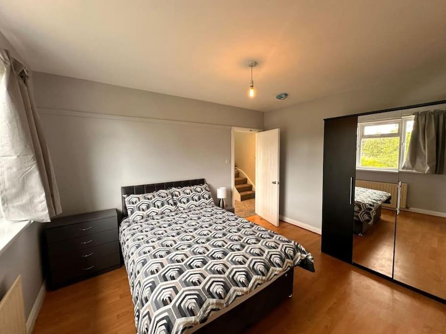 5 Bed Property In Se12 Londra Exterior foto